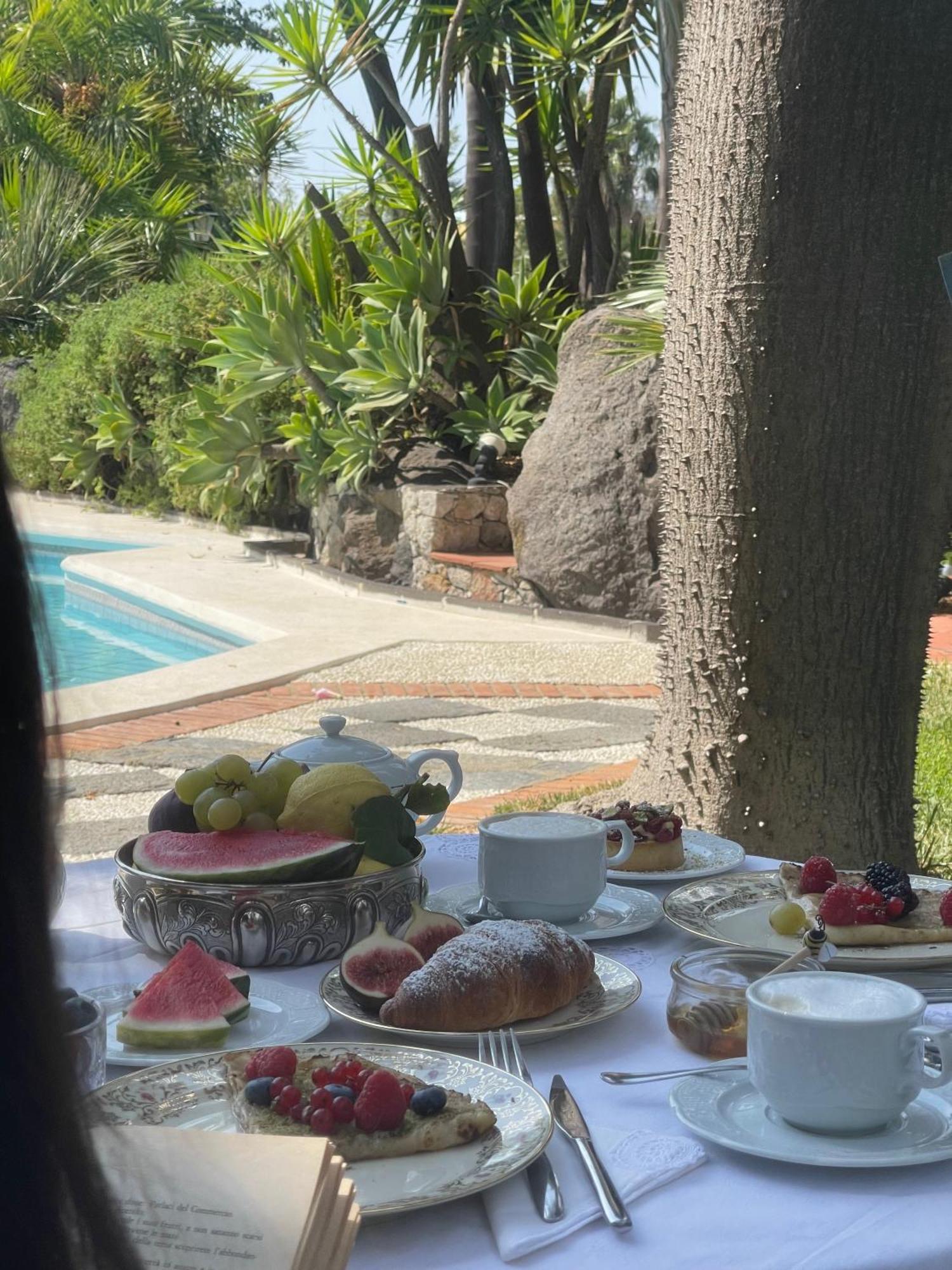 B&B La Villa 지아르디니낙소스 외부 사진