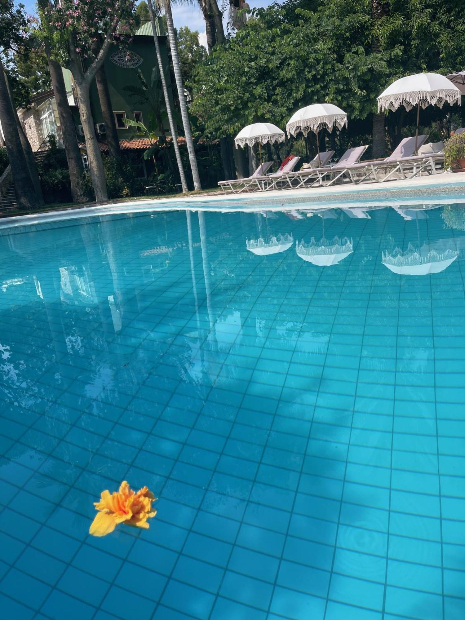 B&B La Villa 지아르디니낙소스 외부 사진