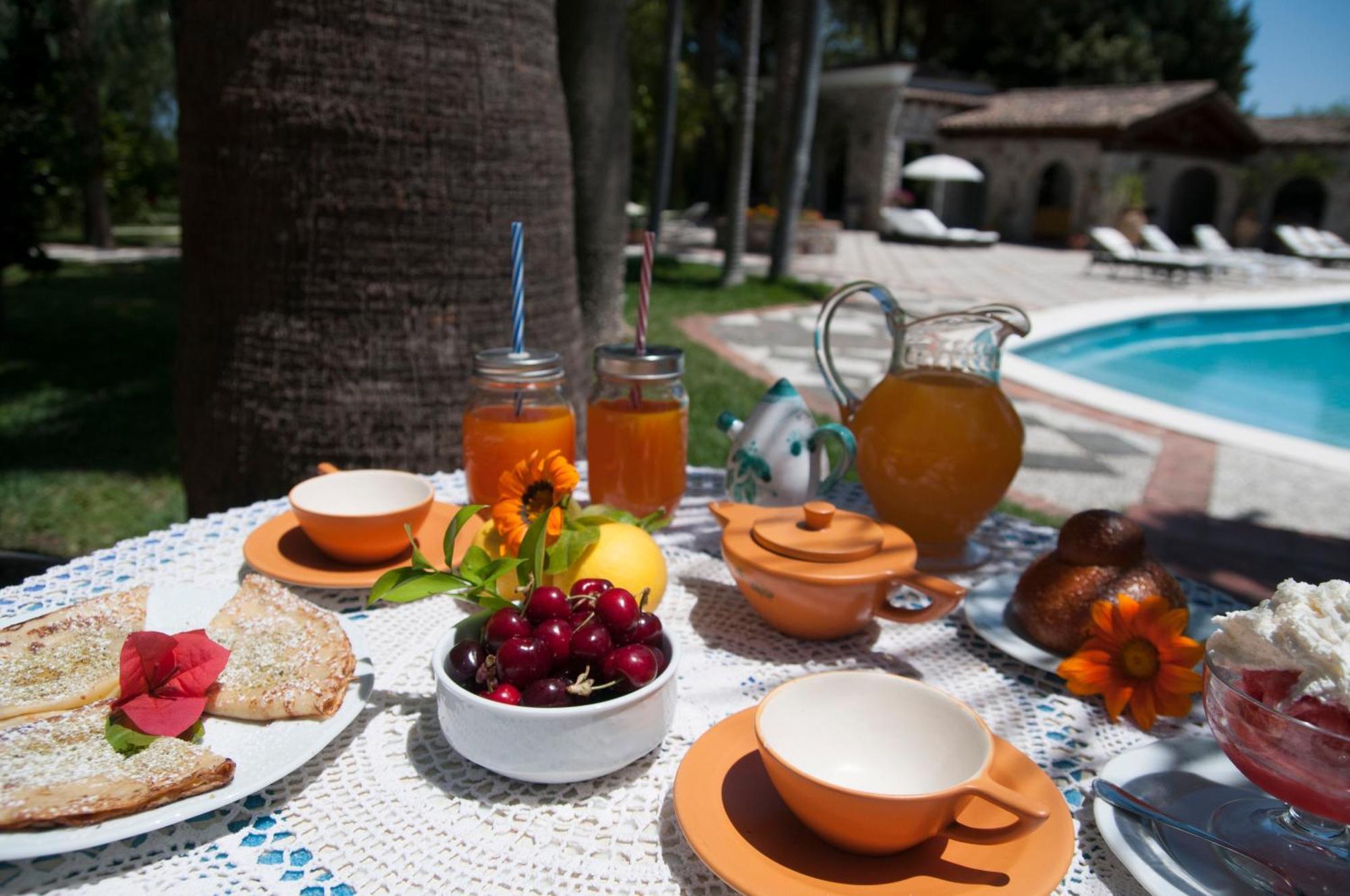 B&B La Villa 지아르디니낙소스 외부 사진